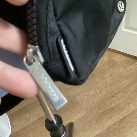 lululemon athletica Black Belt Bag - Picture 4 of 4